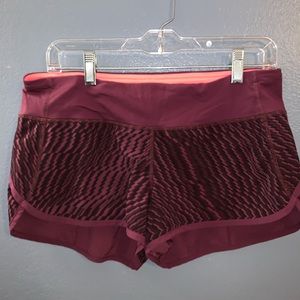 Lululemon shorts: speed up shorts 2.5”